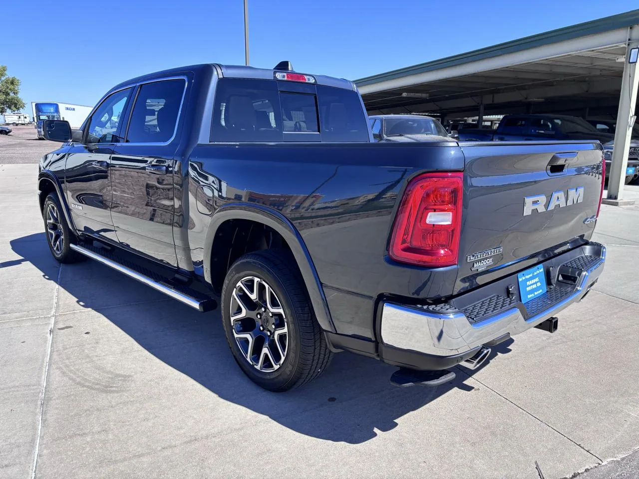 2027 RAM 1500 Laramie 4x4 Crew Cab 5'7" Box, photo 5
