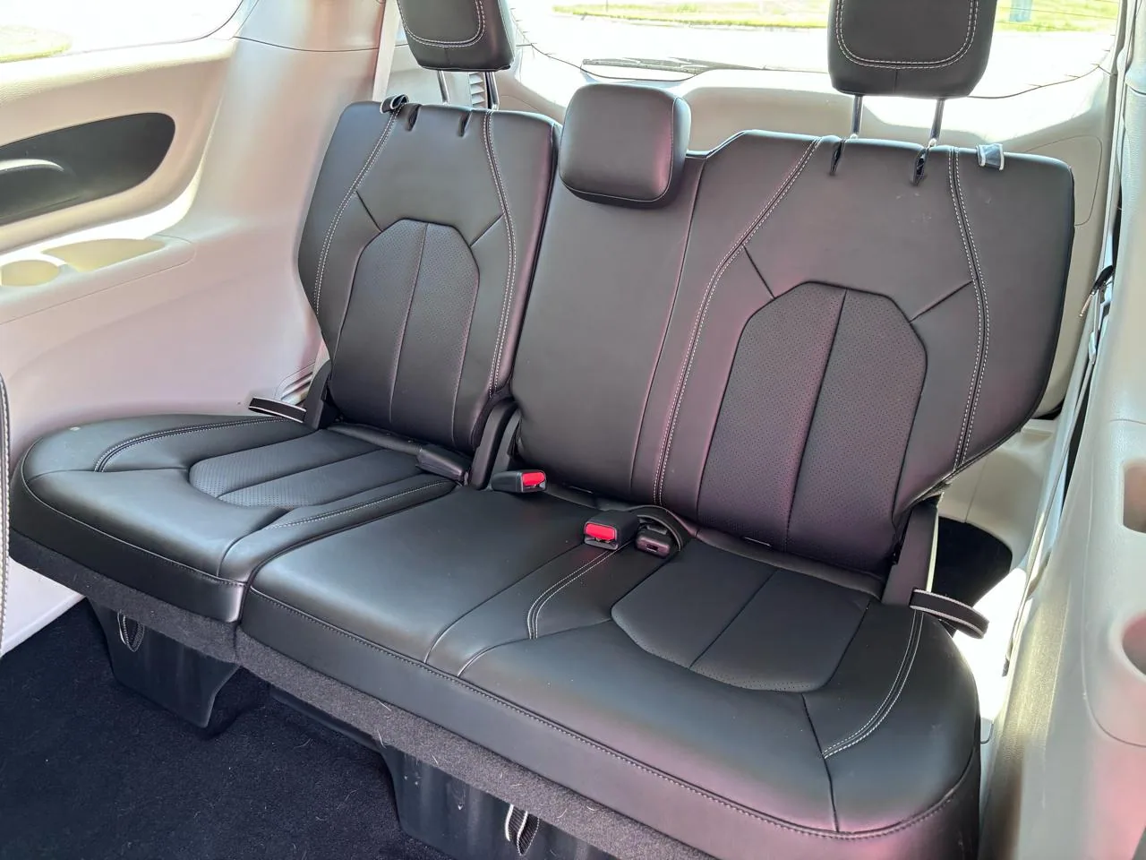 2024 Chrysler Pacifica Touring L FWD, photo 8