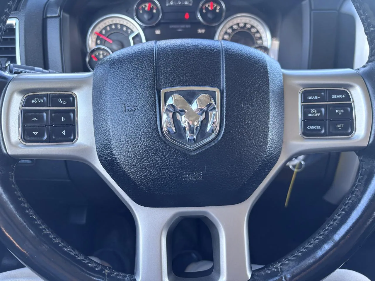 2018 RAM 1500 Laramie 4x4 Crew Cab 6'4" Box, photo 13