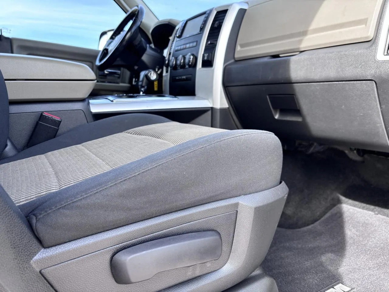 2012 RAM 1500 4WD Crew Cab 140.5" Big Horn, photo 18