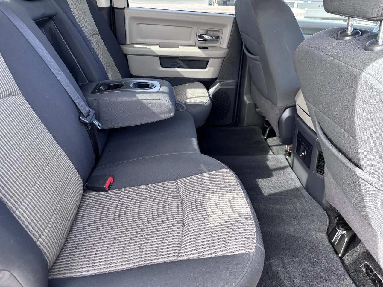 2012 RAM 1500 4WD Crew Cab 140.5" Big Horn, photo 19
