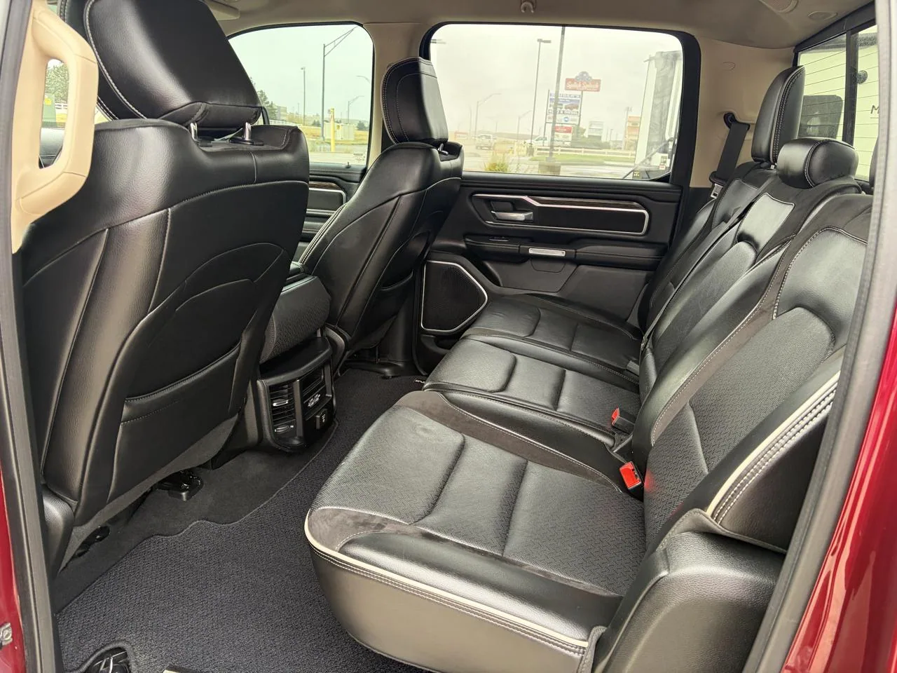 2019 RAM 1500 Laramie 4x4 Crew Cab 5'7" Box, photo 11