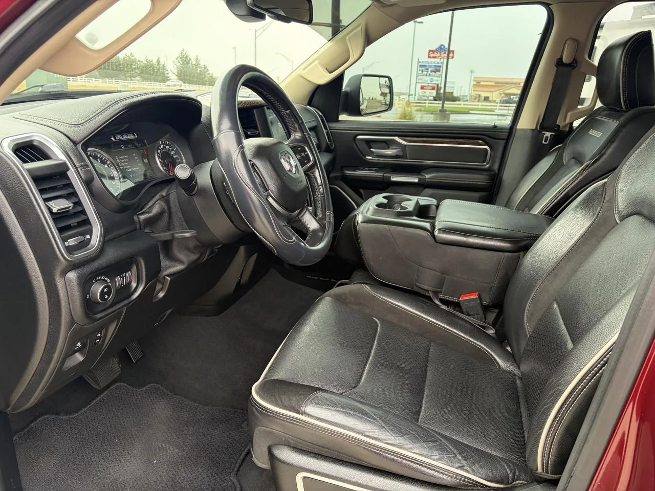 2019 RAM 1500 Laramie 4x4 Crew Cab 5'7" Box, photo 10