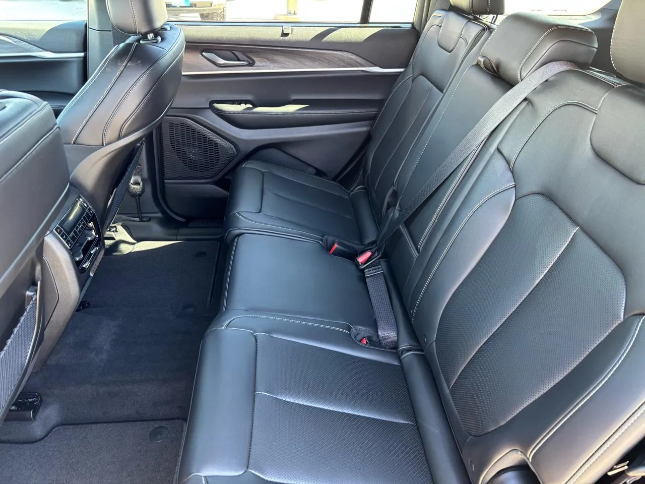 2025 Jeep Grand Cherokee L Limited 4x4, photo 9