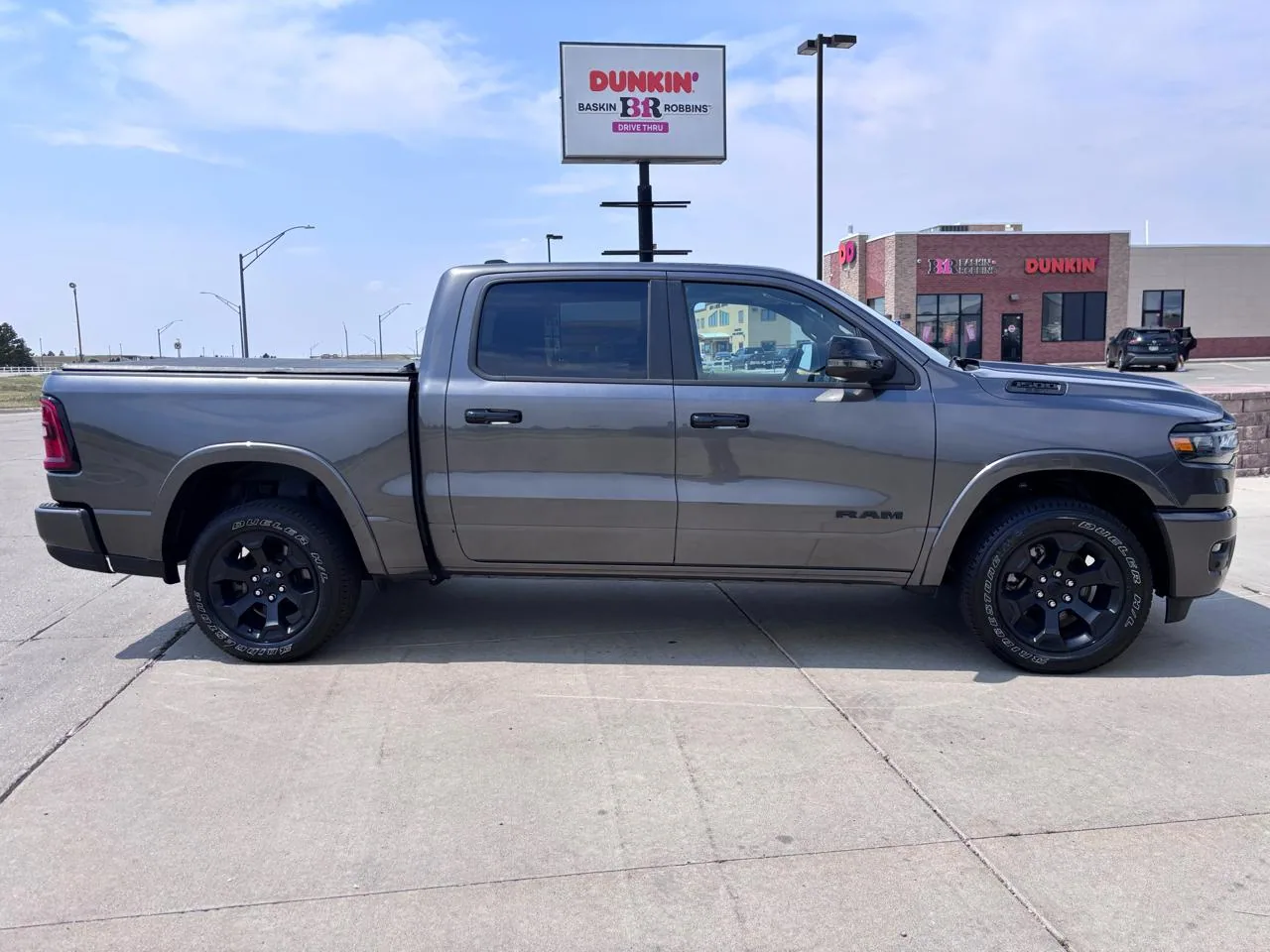 2025 RAM 1500 Big Horn 4x4 Crew Cab 5'7" Box, photo 3