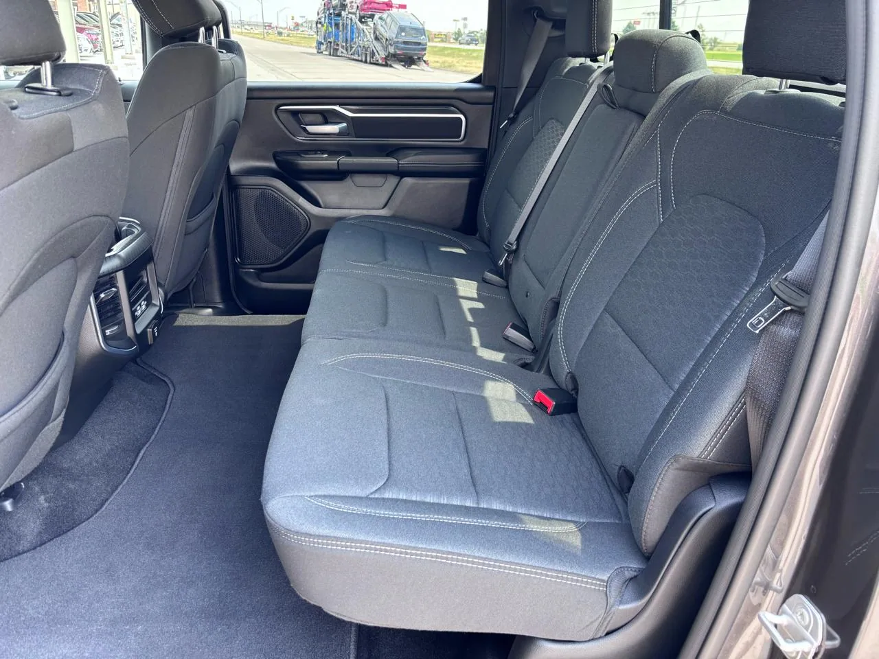 2025 RAM 1500 Big Horn 4x4 Crew Cab 5'7" Box, photo 8