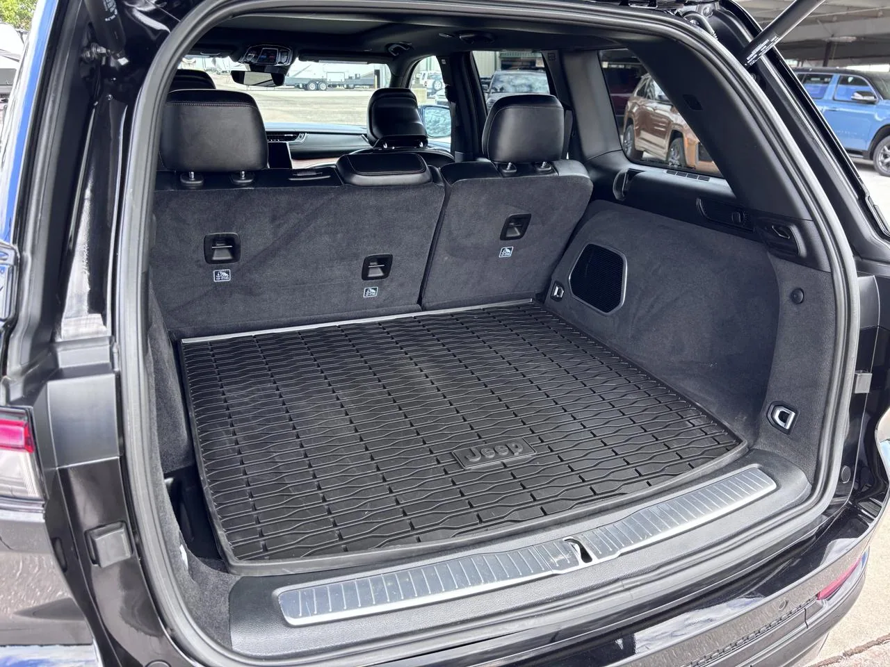 2025 Jeep Grand Cherokee Summit 4x4, photo 7
