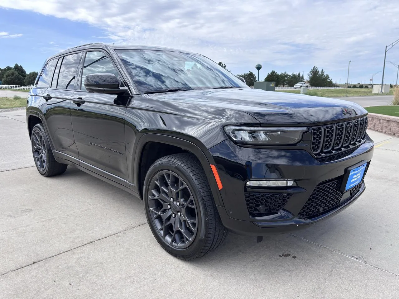 2025 Jeep Grand Cherokee Summit 4x4, photo 2