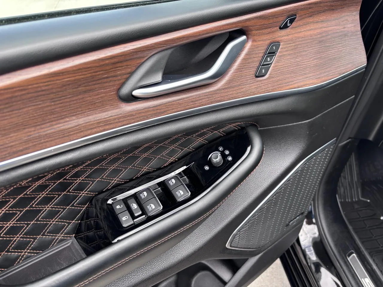 2025 Jeep Grand Cherokee Summit 4x4, photo 11