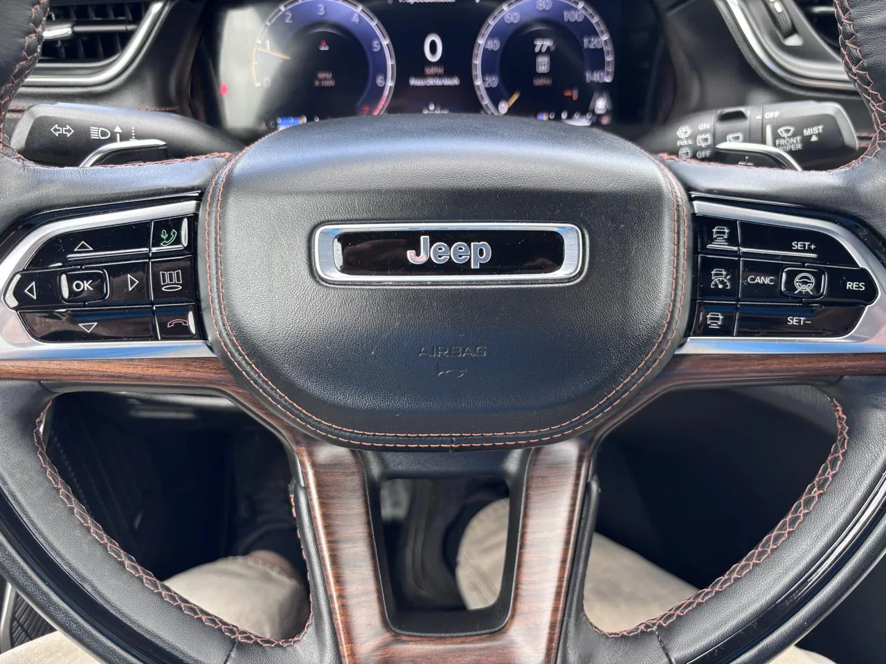 2025 Jeep Grand Cherokee Summit 4x4, photo 13