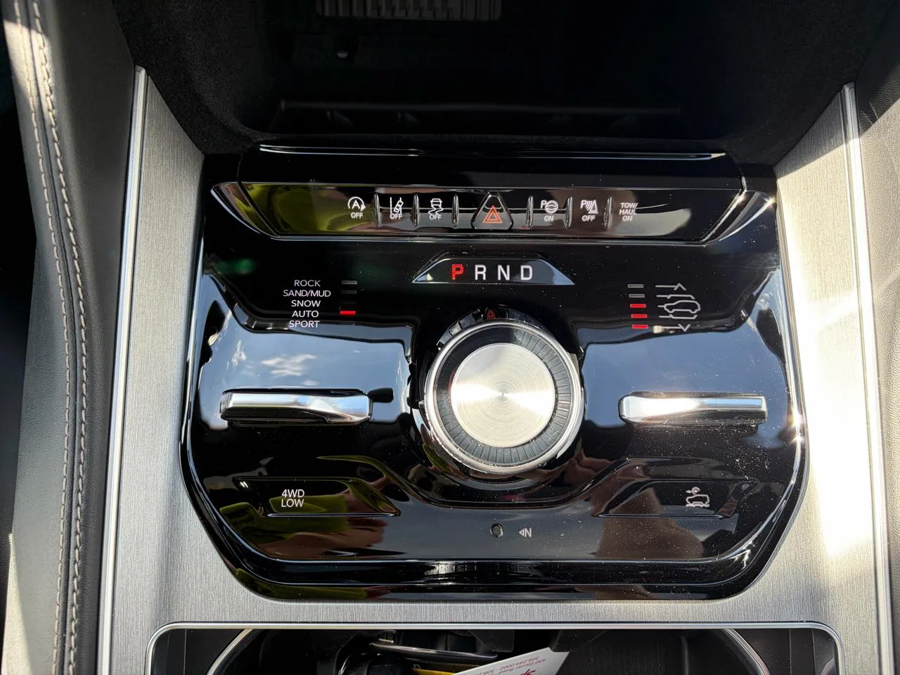 2026 Jeep Grand Wagoneer Upland 4x4, photo 24