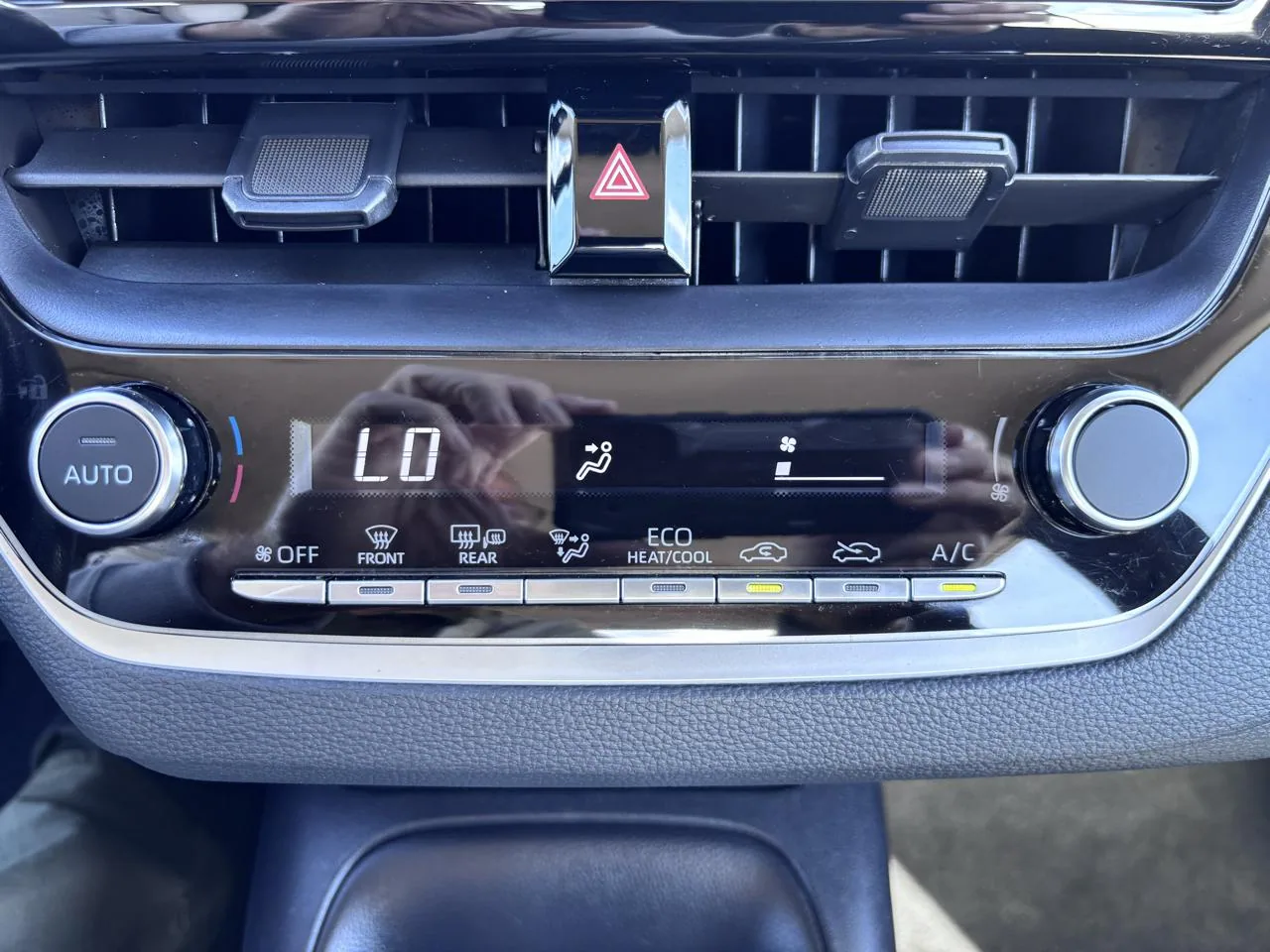 2026 Toyota Corolla LE CVT (Natl), photo 16