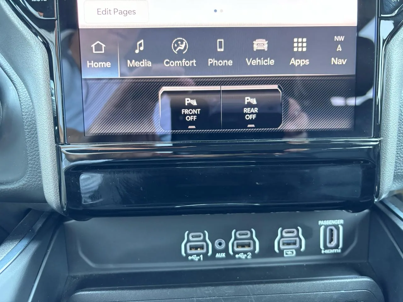 2025 RAM 1500 Laramie 4x4 Crew Cab 5'7" Box, photo 15