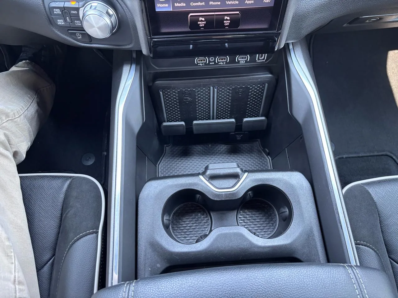 2025 RAM 1500 Laramie 4x4 Crew Cab 5'7" Box, photo 17