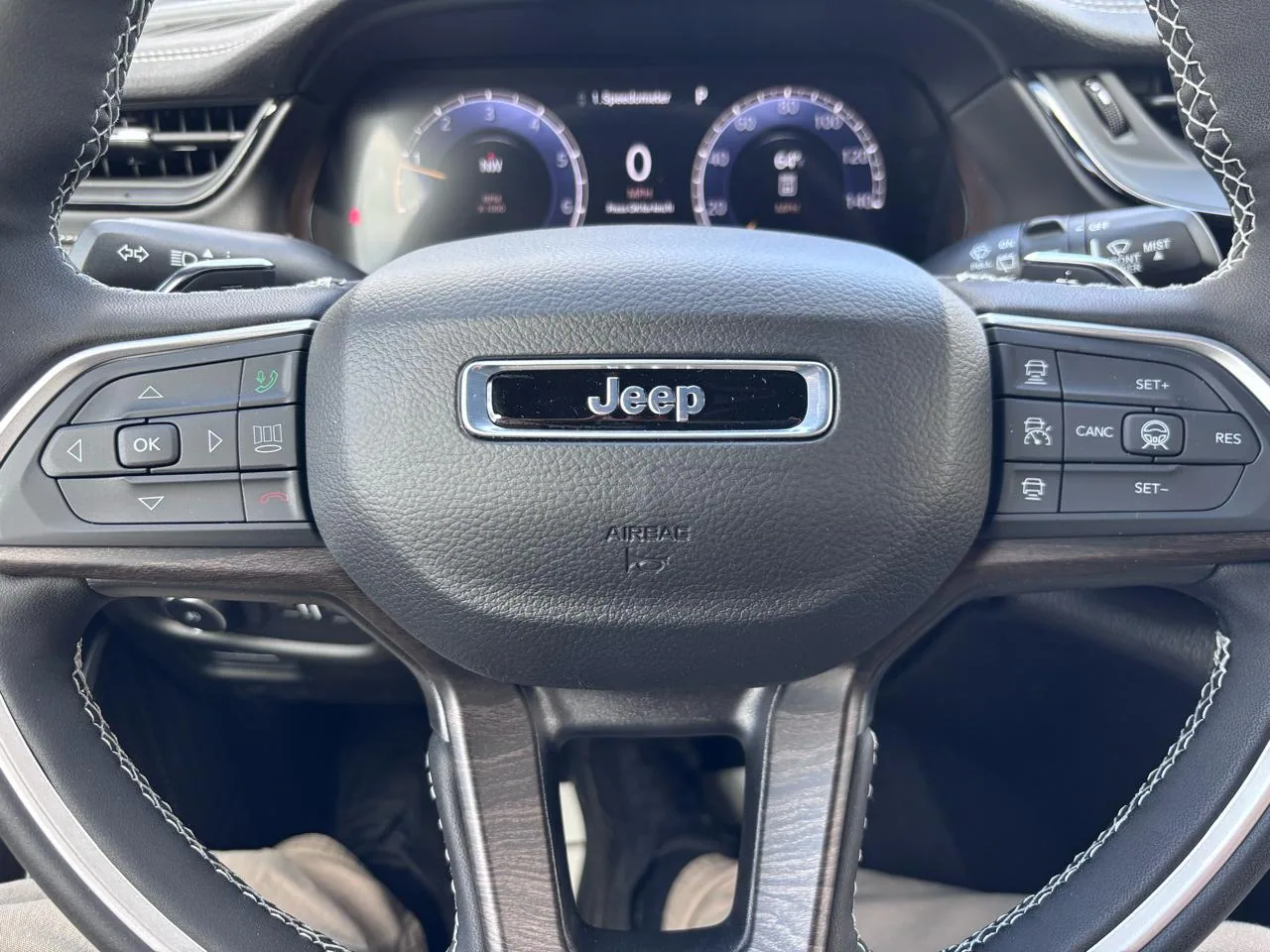 2026 Jeep Grand Cherokee L Limited Reserve 4x4, photo 13
