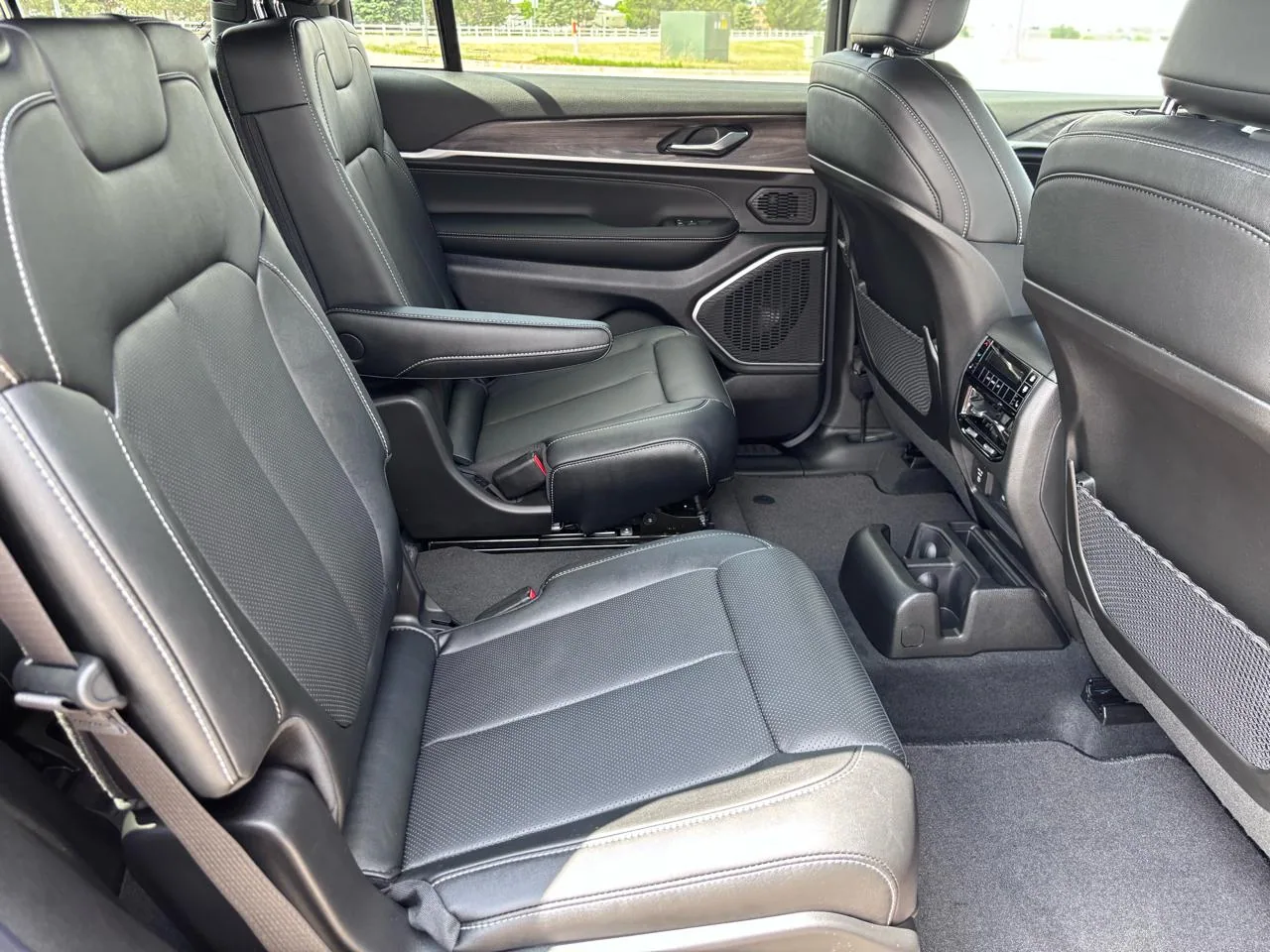 2026 Jeep Grand Cherokee L Limited Reserve 4x4, photo 22