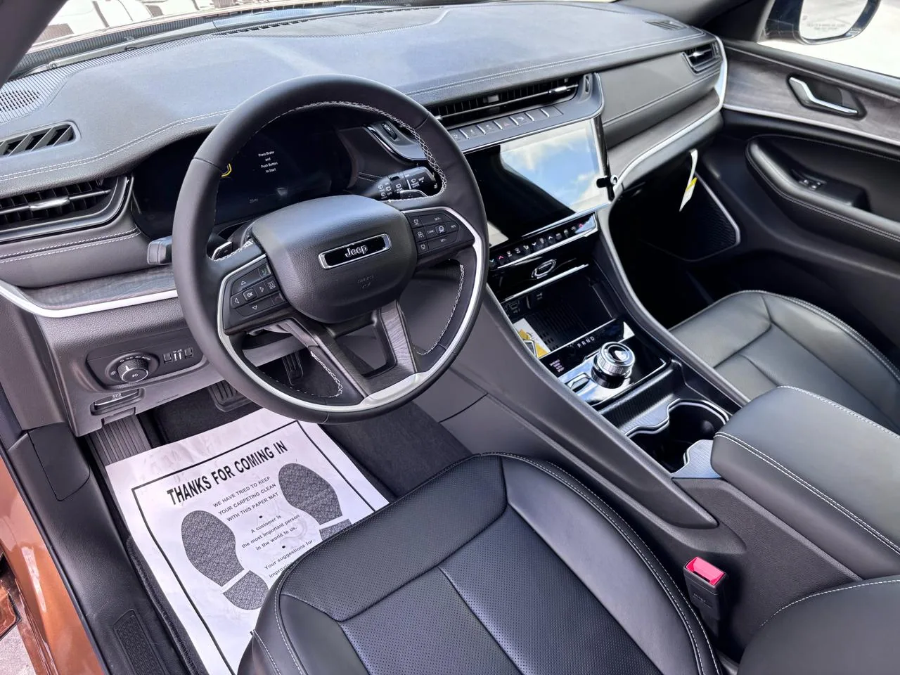 2026 Jeep Grand Cherokee L Limited Reserve 4x4, photo 10