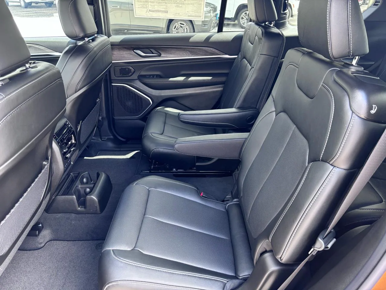 2026 Jeep Grand Cherokee L Limited Reserve 4x4, photo 8