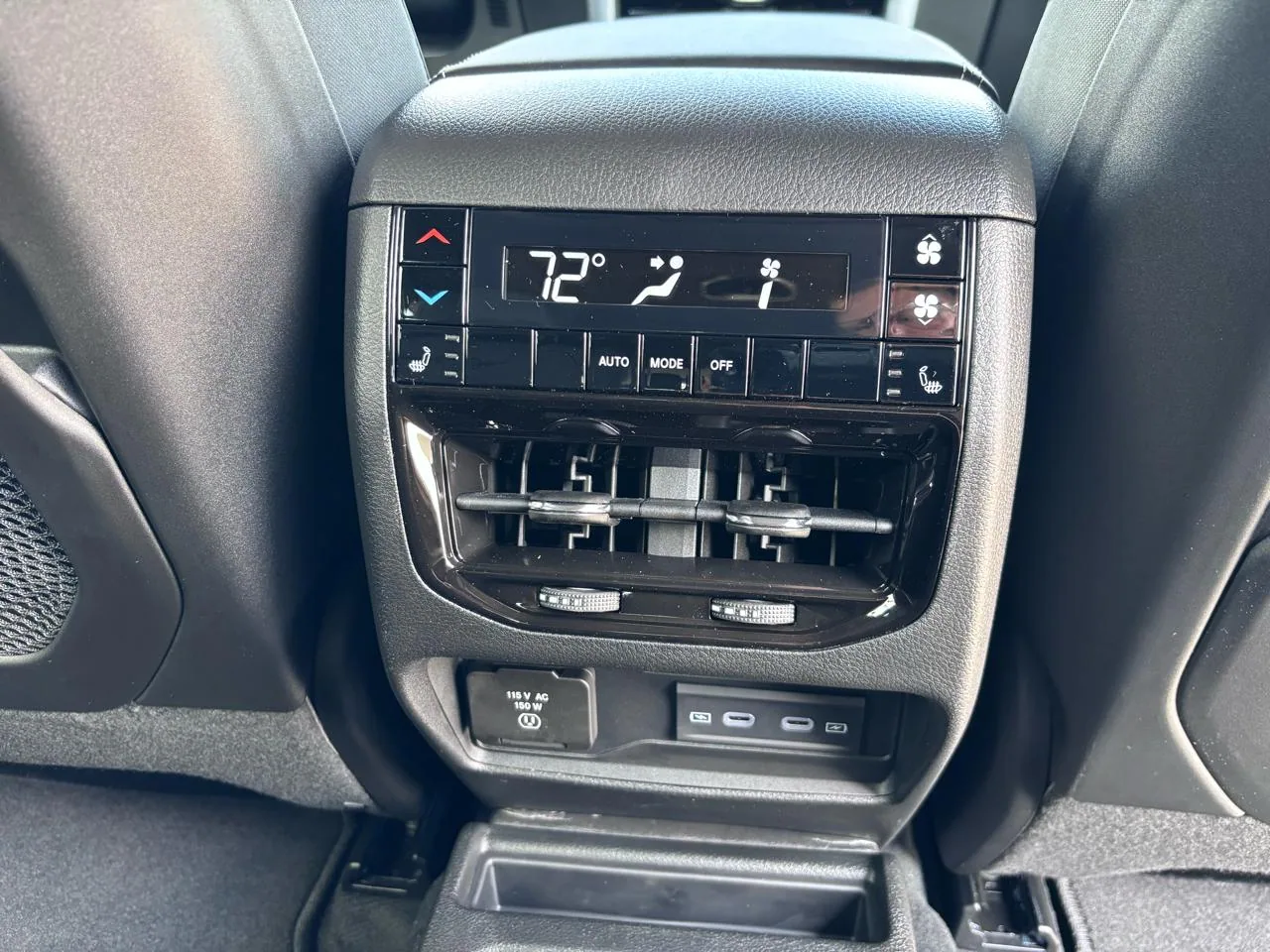 2026 Jeep Grand Cherokee L Limited Reserve 4x4, photo 23
