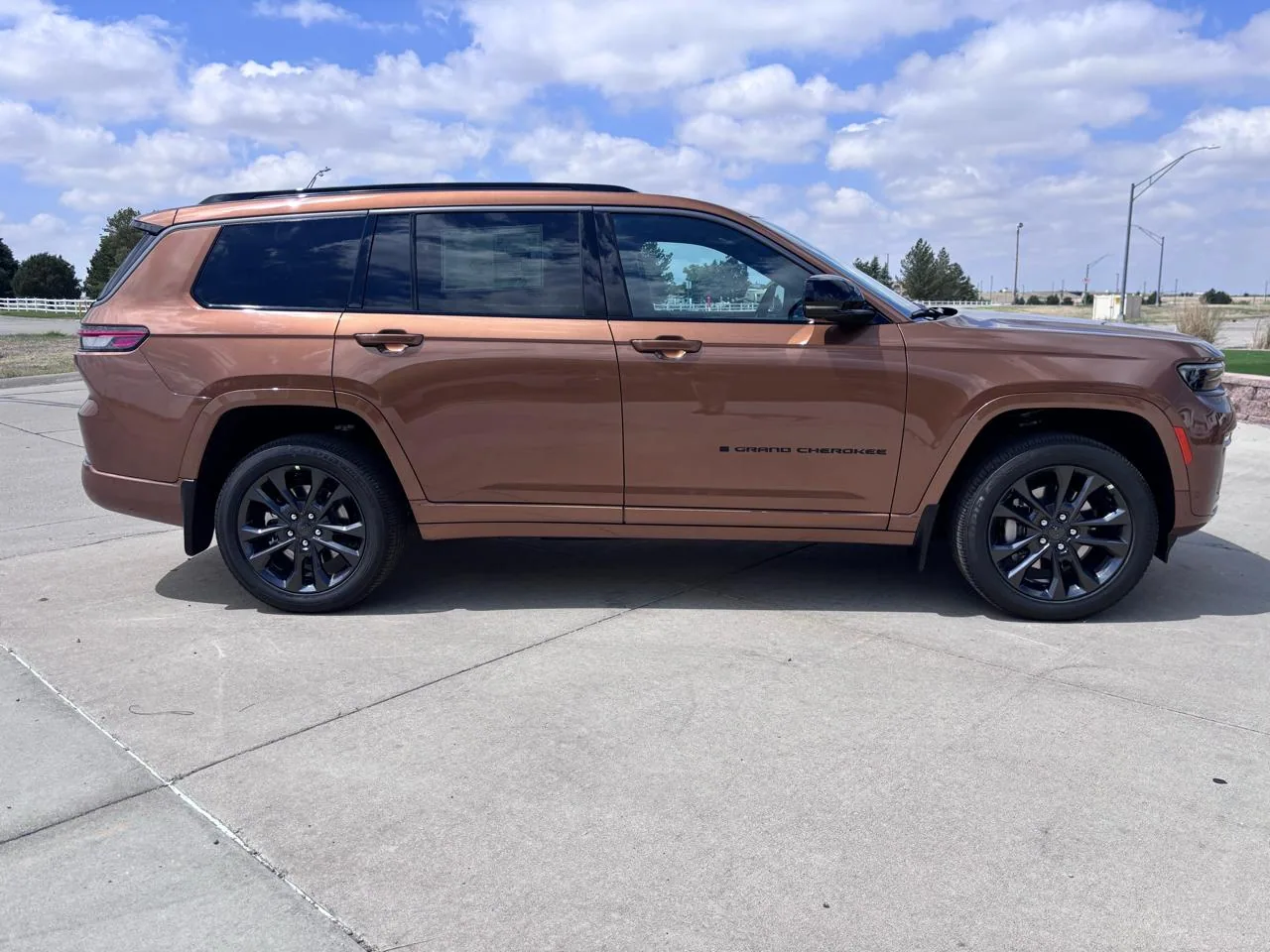 2026 Jeep Grand Cherokee L Limited Reserve 4x4, photo 3