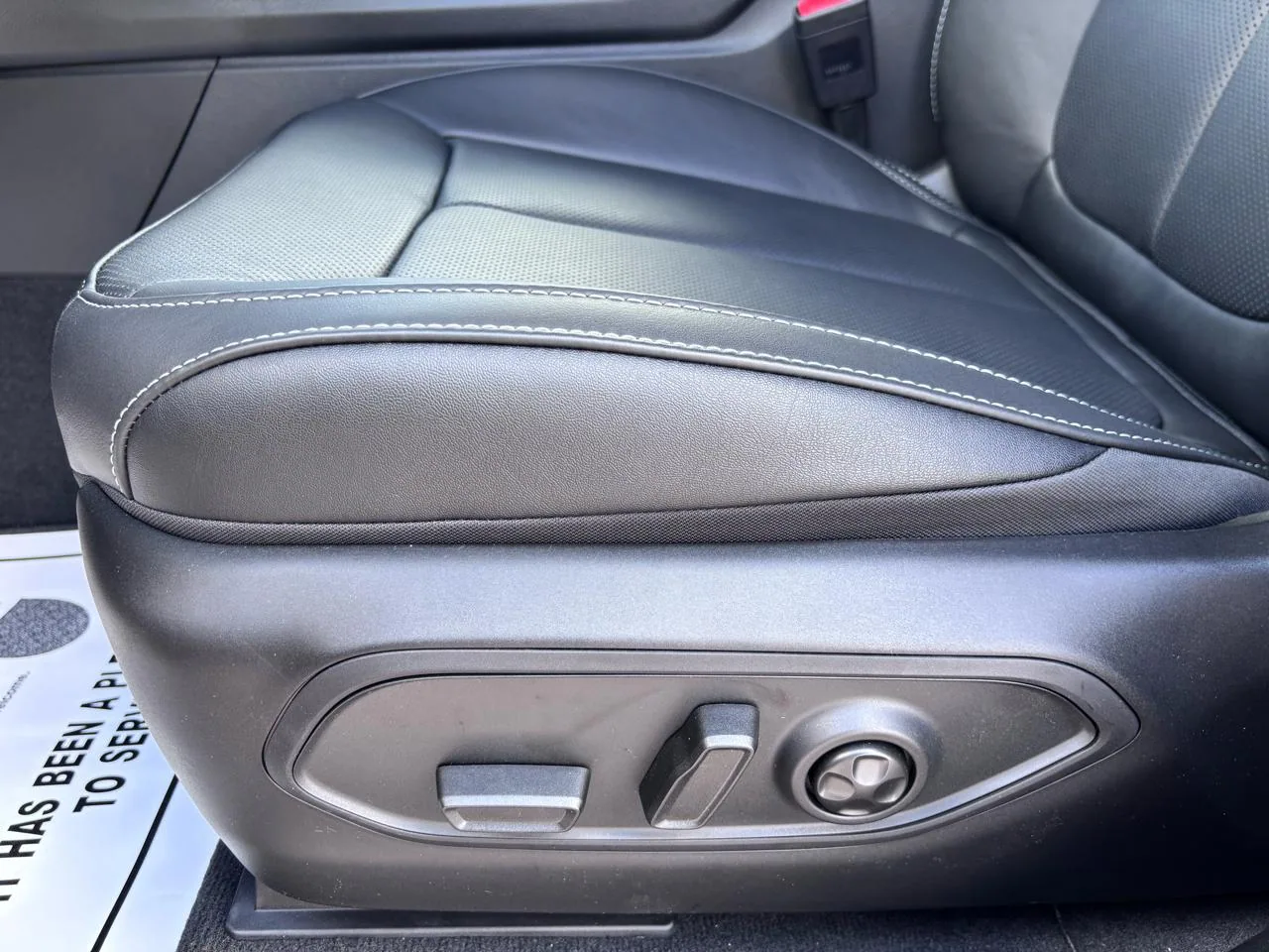 2026 Jeep Grand Cherokee L Limited Reserve 4x4, photo 12