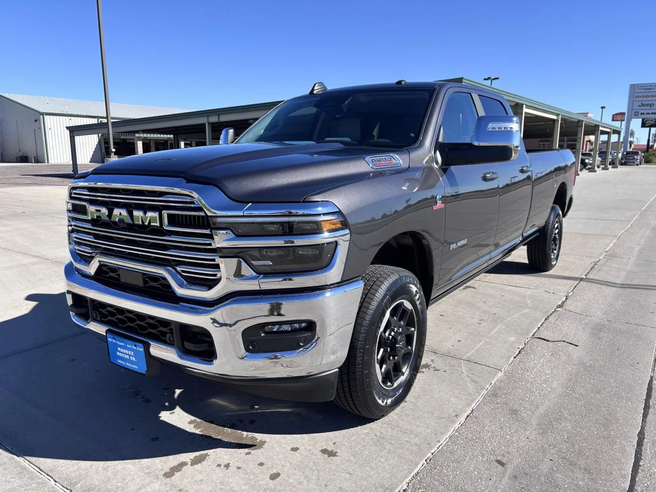 2027 RAM 2500 Laramie 4x4 Crew Cab 8' Box, photo 1