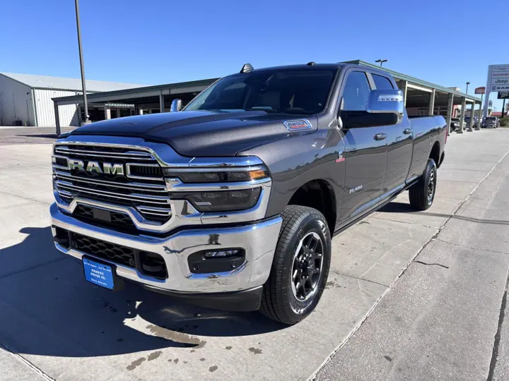 2027 RAM 2500 Laramie 4x4 Crew Cab 8' Box