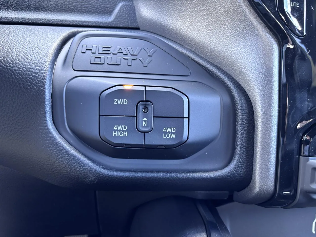 2027 RAM 2500 Laramie 4x4 Mega Cab 6'4" Box, photo 16
