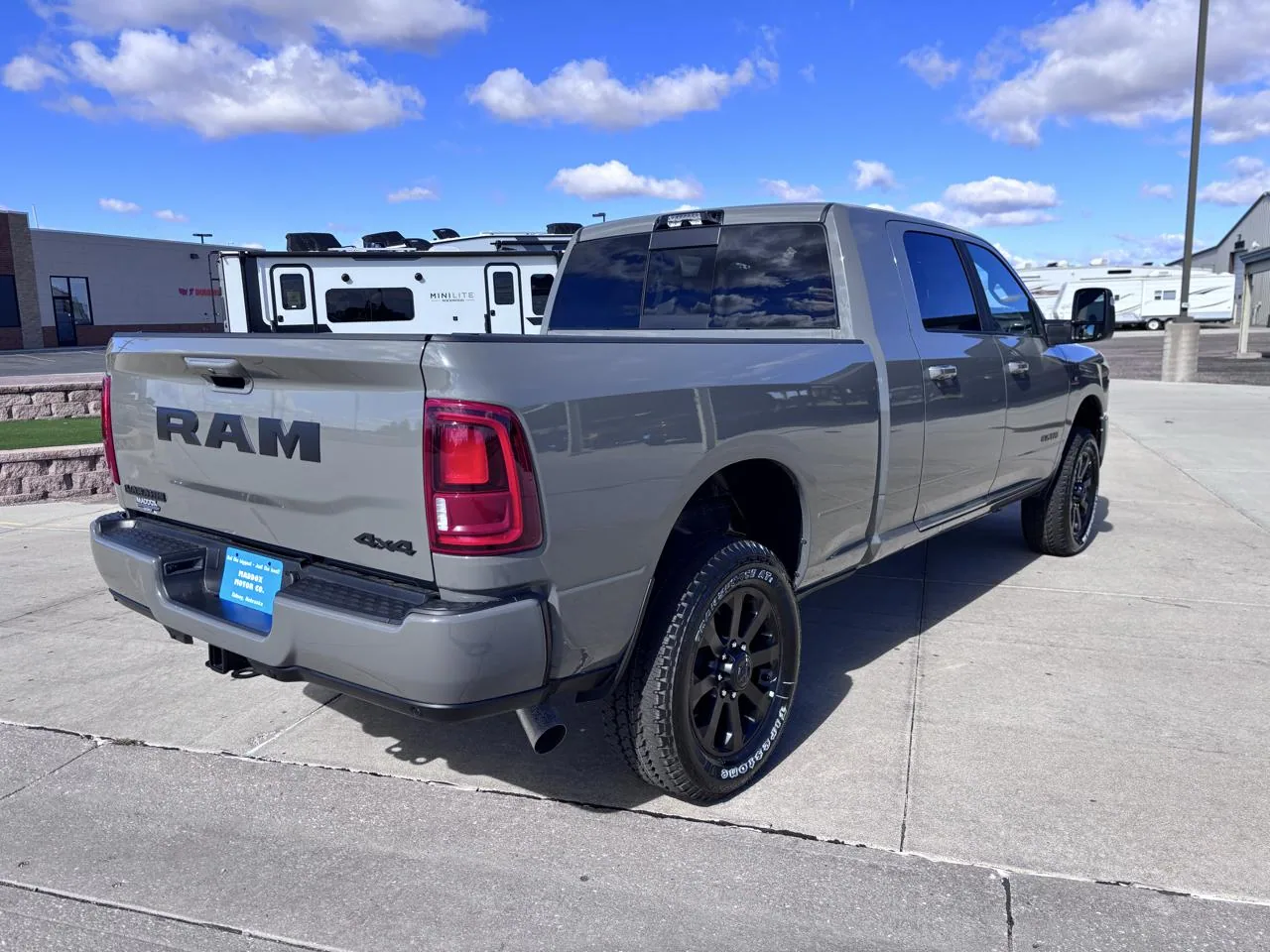 2027 RAM 2500 Laramie 4x4 Mega Cab 6'4" Box, photo 4