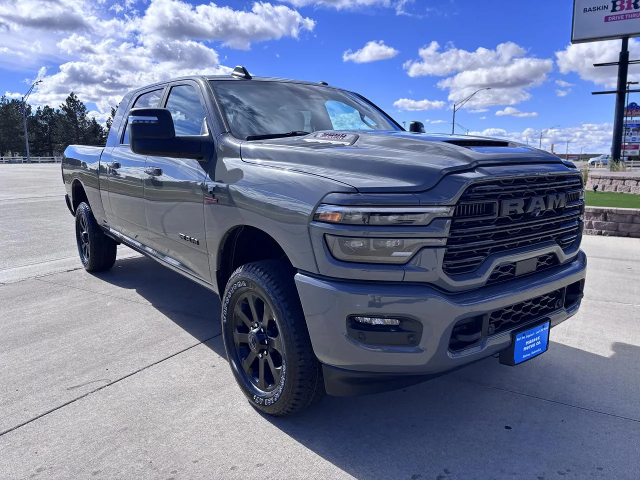 2027 RAM 2500 Laramie 4x4 Mega Cab 6'4" Box, photo 2