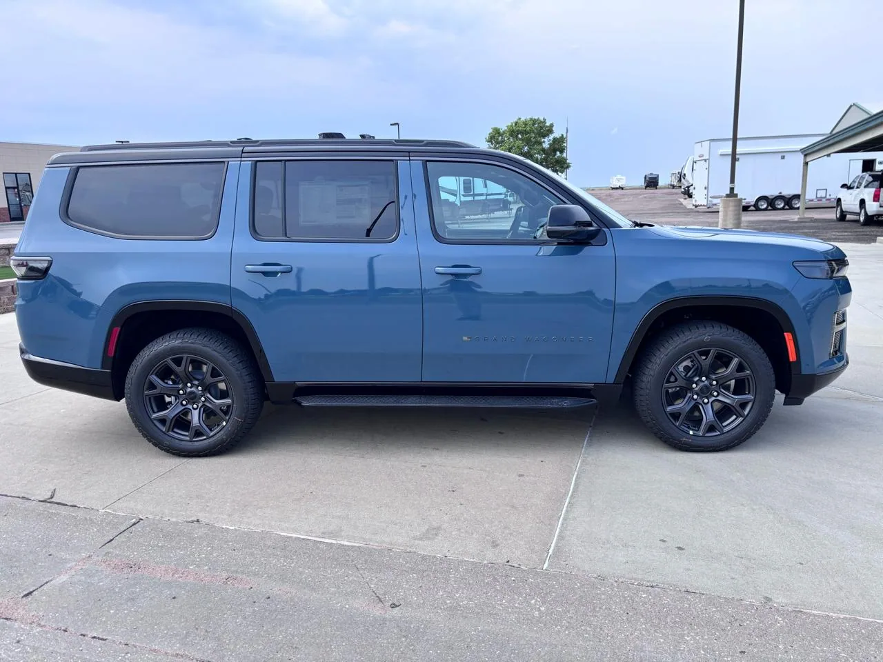 2026 Jeep Grand Wagoneer Upland 4x4, photo 3