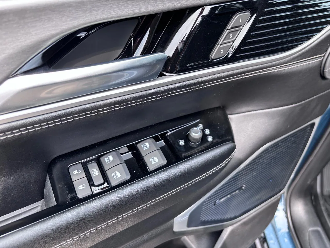 2026 Jeep Grand Wagoneer Upland 4x4, photo 13