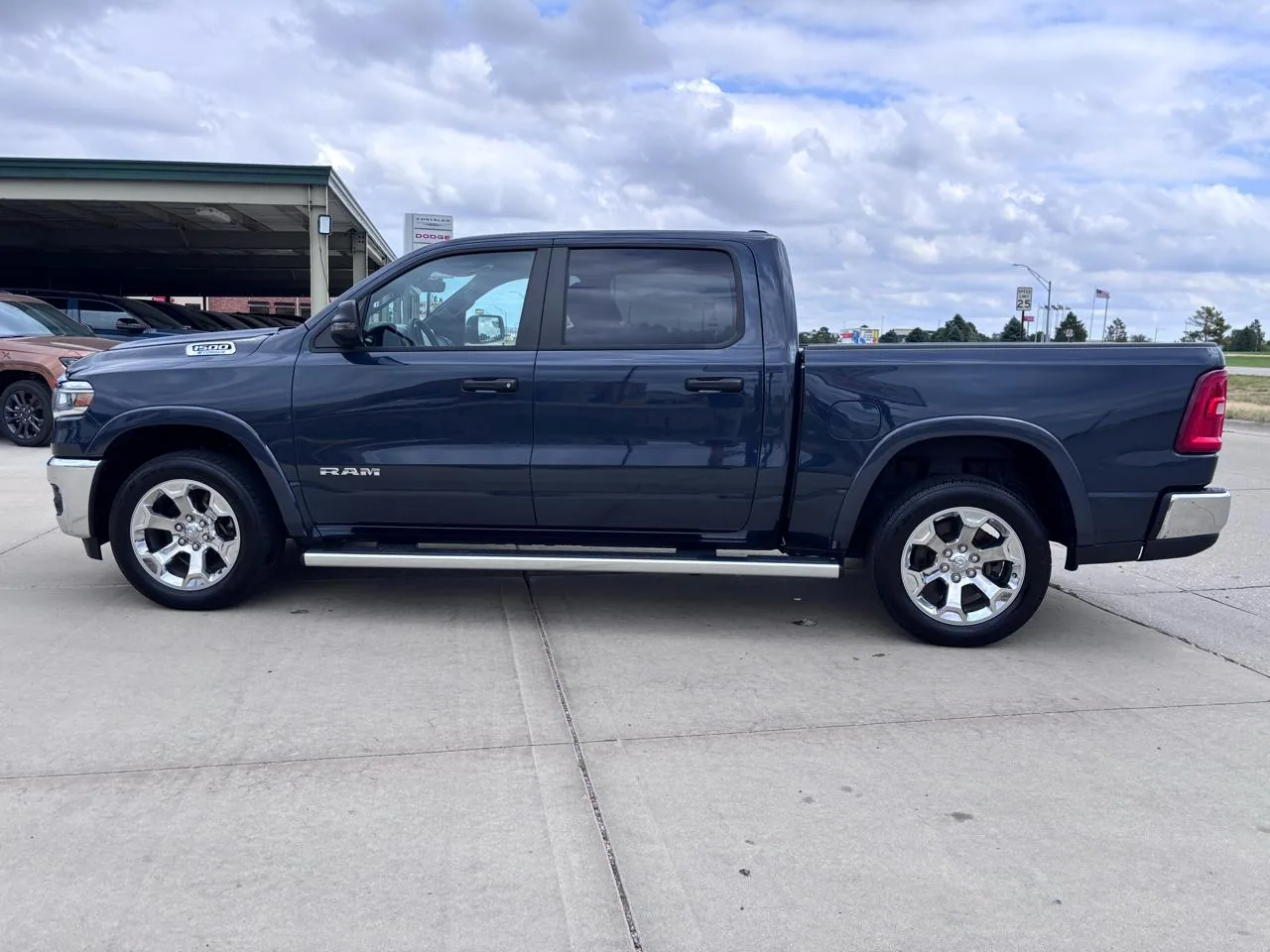 2025 RAM 1500 Big Horn 4x4 Crew Cab 5'7" Box, photo 6